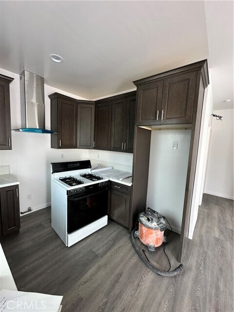 Foto del edificio - 796 Cherry Ave