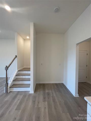 Building Photo - 5760 Coulee Ln