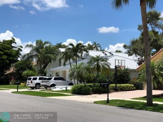 Building Photo - 1221 SW 19th Ave