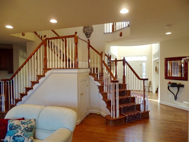 Building Photo - 7510 Woodpalace Ct