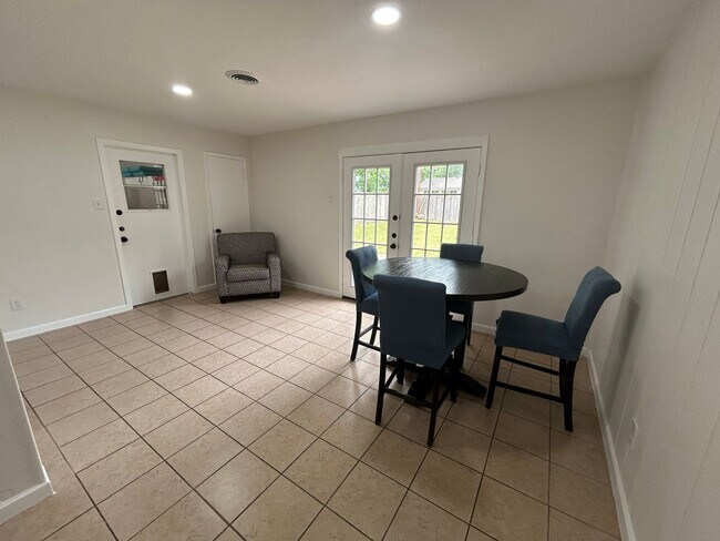 Photo - Stylish, Updated, Three Bedroom Home in the heart of Euless