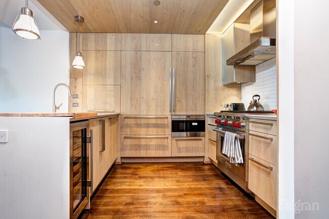 Foto del edificio - 211 E 13th St