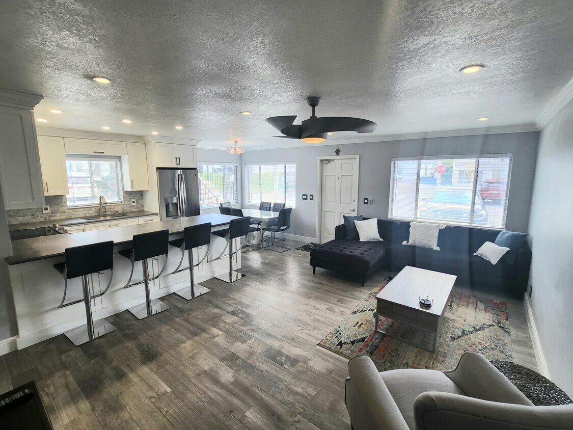 3000 Lake Osborne Dr Unit 111, Lake Worth Beach, FL 33461 Condo for