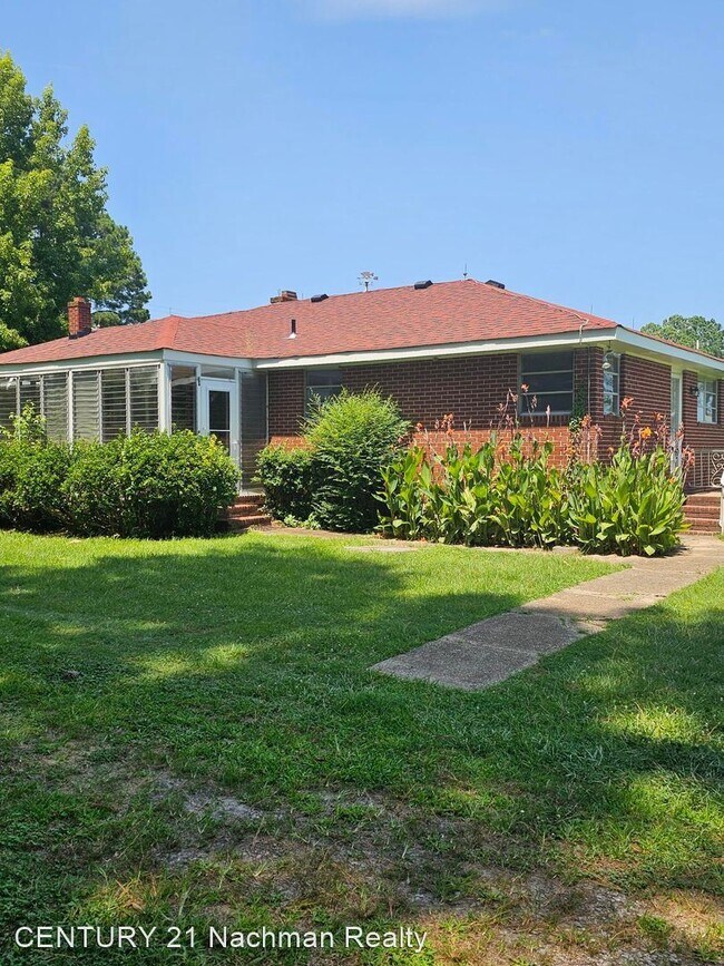Foto del edificio - 3 br, 2 bath House - 6250 Carrsville Highway
