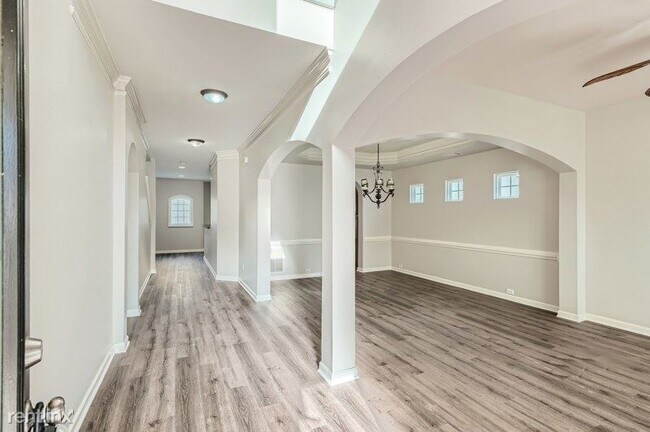 Building Photo - 4 br, 3 bath House - 9367 Opal Dr UNIT