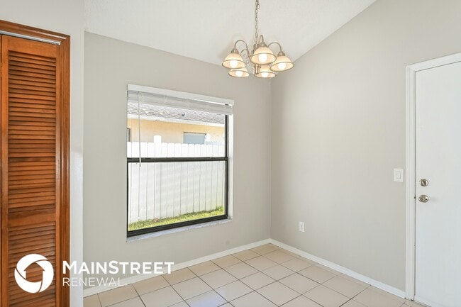 Foto del edificio - 267 Lakebreeze Cir