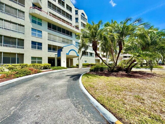Building Photo - 2333 Feather Sound Dr