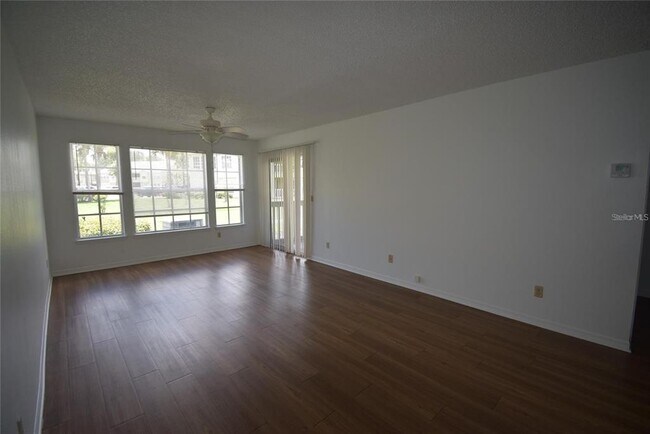 Foto del edificio - 1075 S Hiawassee Rd