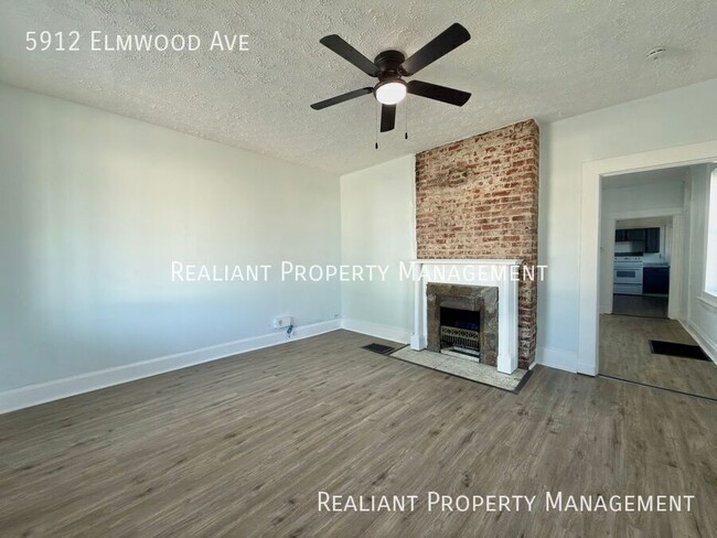 Foto del edificio - 5912 Elmwood Ave