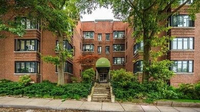 Building Photo - 65 Strathmore Rd