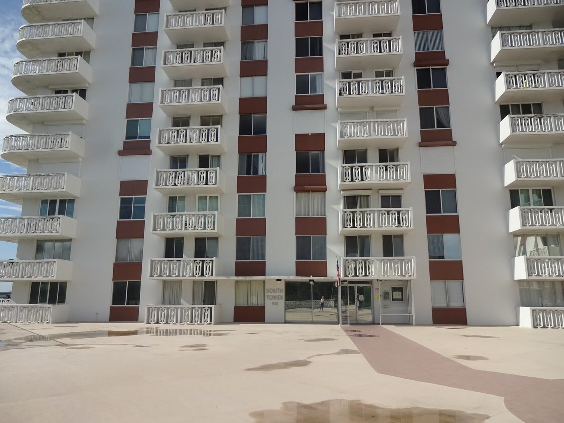 925 N Halifax Ave, Daytona Beach, FL 32118 Condo for Rent in Daytona Beach, FL