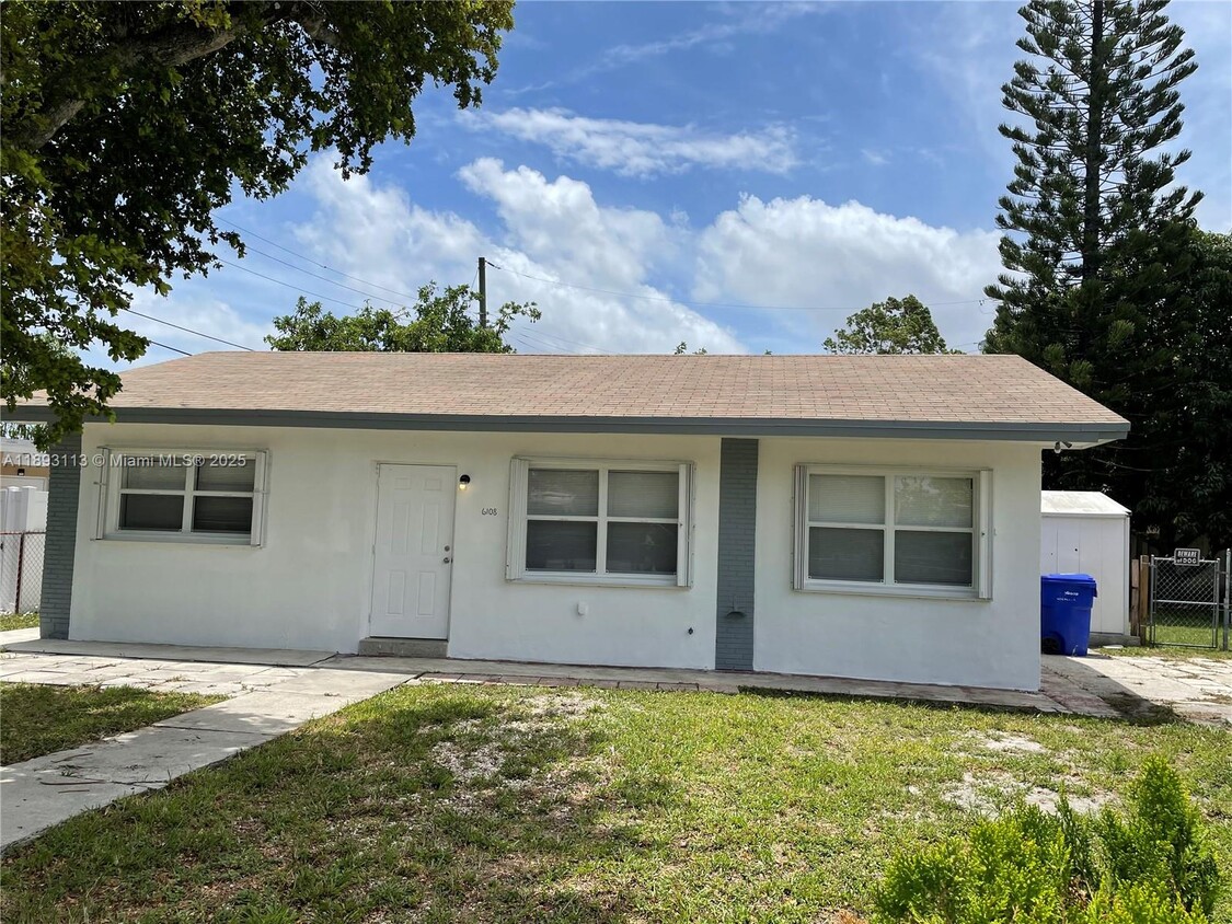 Foto principal - 6108 Cresthaven Ct