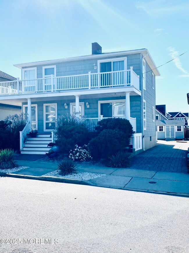 Foto del edificio - 4 Camden Ave