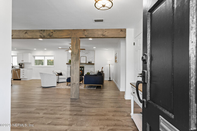 Foto del edificio - 4356 Olde Pine Ln