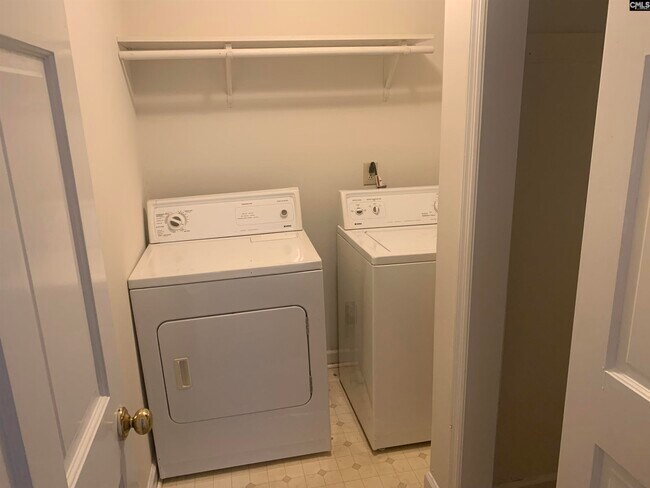 Foto del edificio - 2403 Duncan St