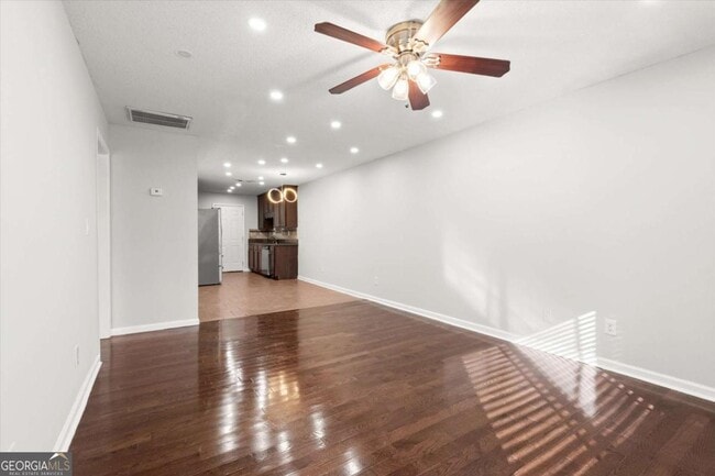 Building Photo - 2172 Park Terrace