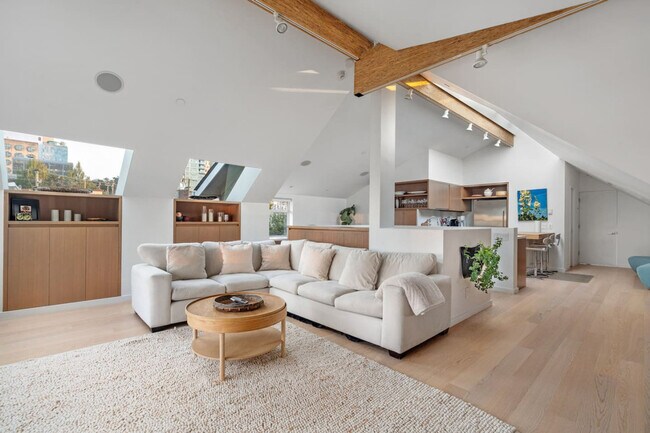 Photo du bâtiment - 2200 Heather St