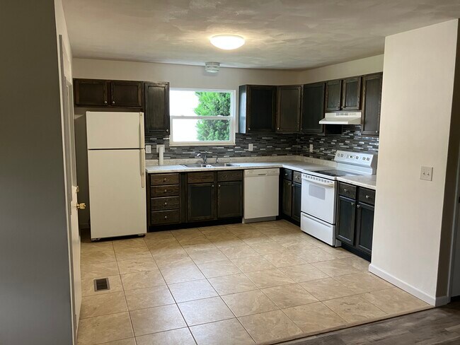 Foto del edificio - 2168 Muren Blvd