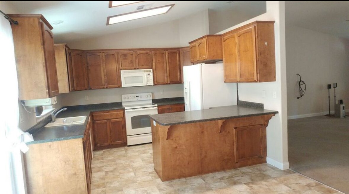 Foto del edificio - 17526 Fisher Rd
