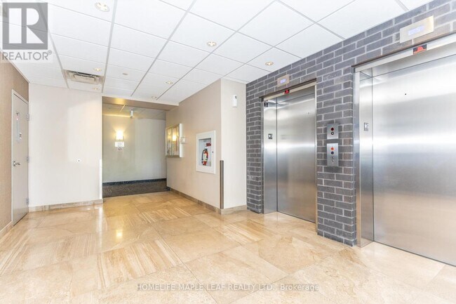 Photo du bâtiment - 7400 Markham Rd