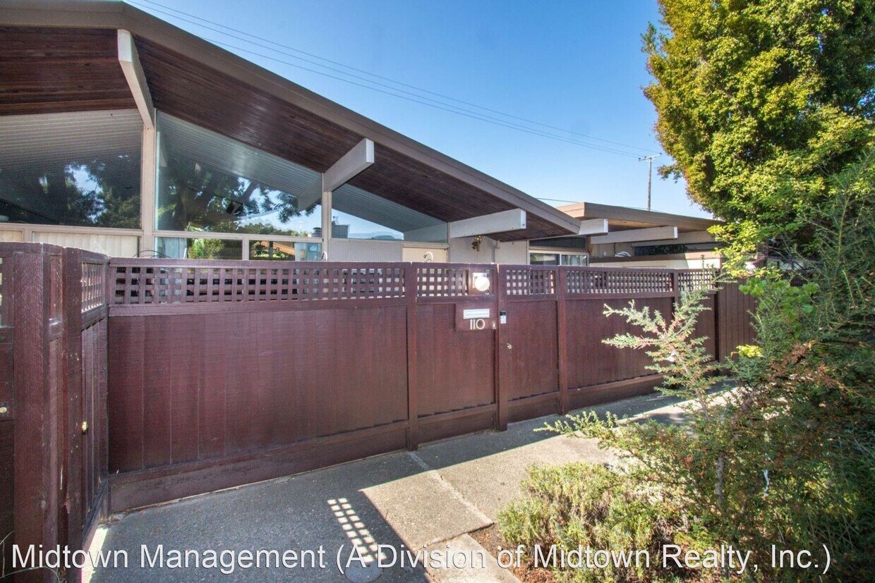 Foto principal - 2 br, 2 bath House - 110 Ferne Ave.