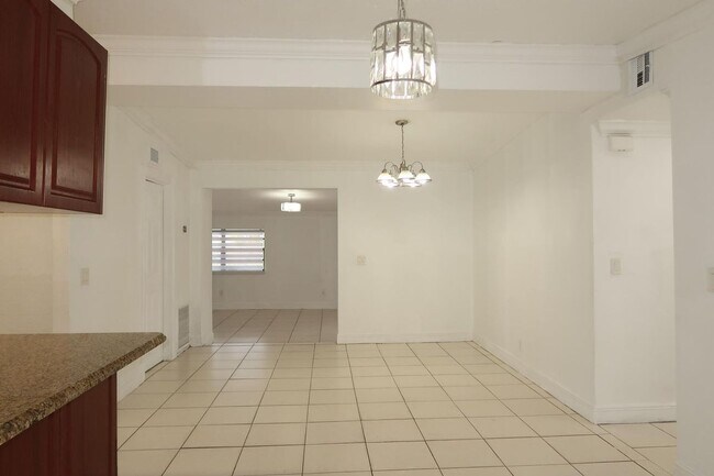 Foto del edificio - 5624 Purdy Ln