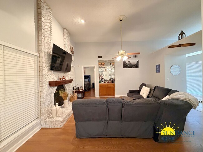 Foto del edificio - Charming 3BR Home in Mary Esther Near Hurlburt Field!