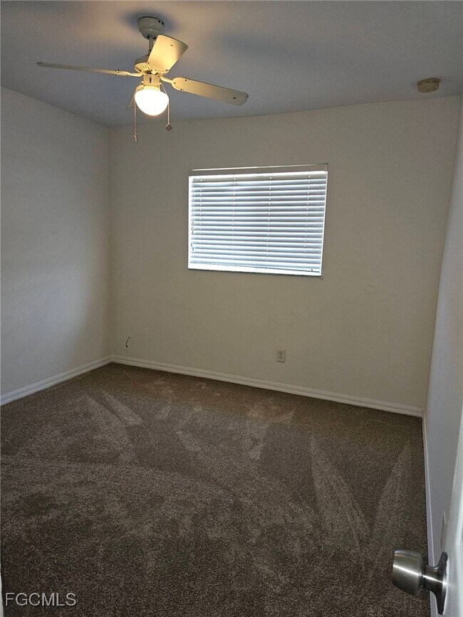 Foto del edificio - 1900 NW 33rd Ave