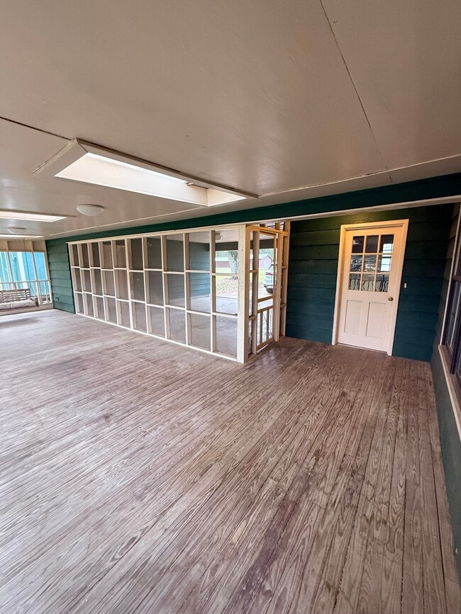 Foto del edificio - 11362 Davis Rd