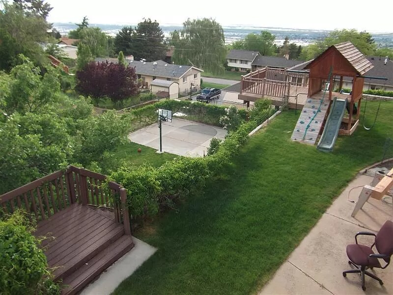 Primary Photo - 206 E Bonneville Dr