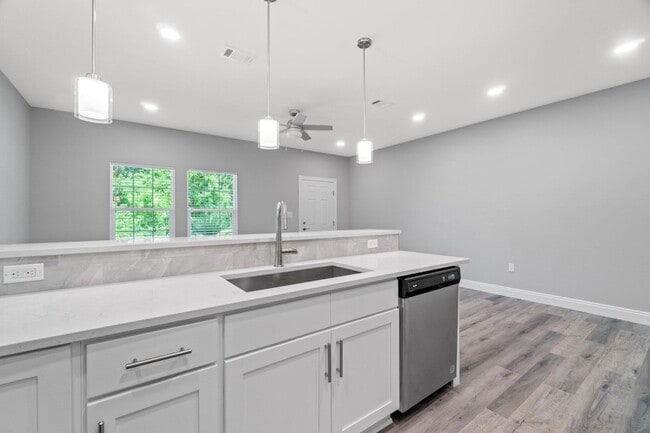 Foto del edificio - 108 Don Bishop Rd