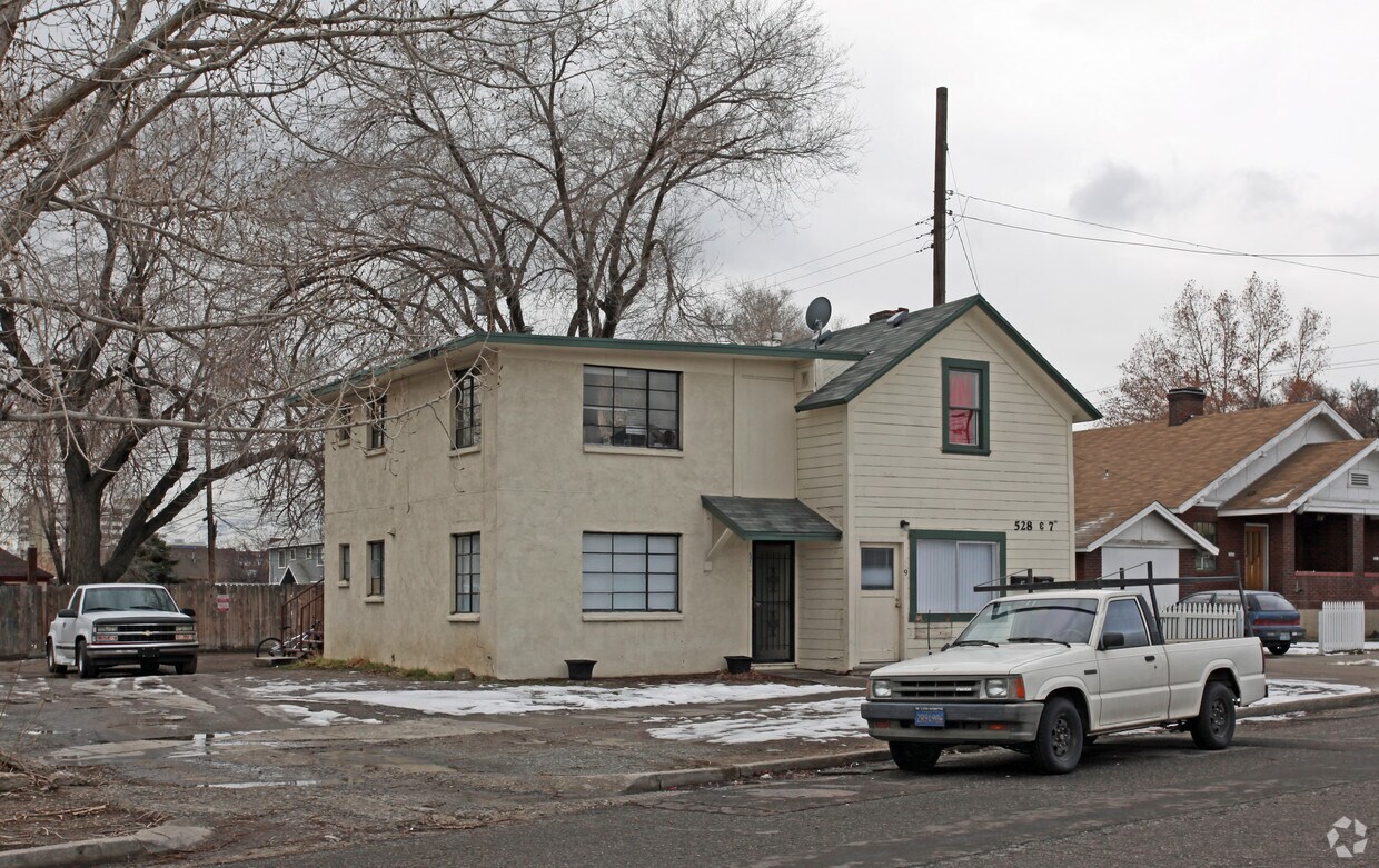 Building Photo - 528 E 7th St