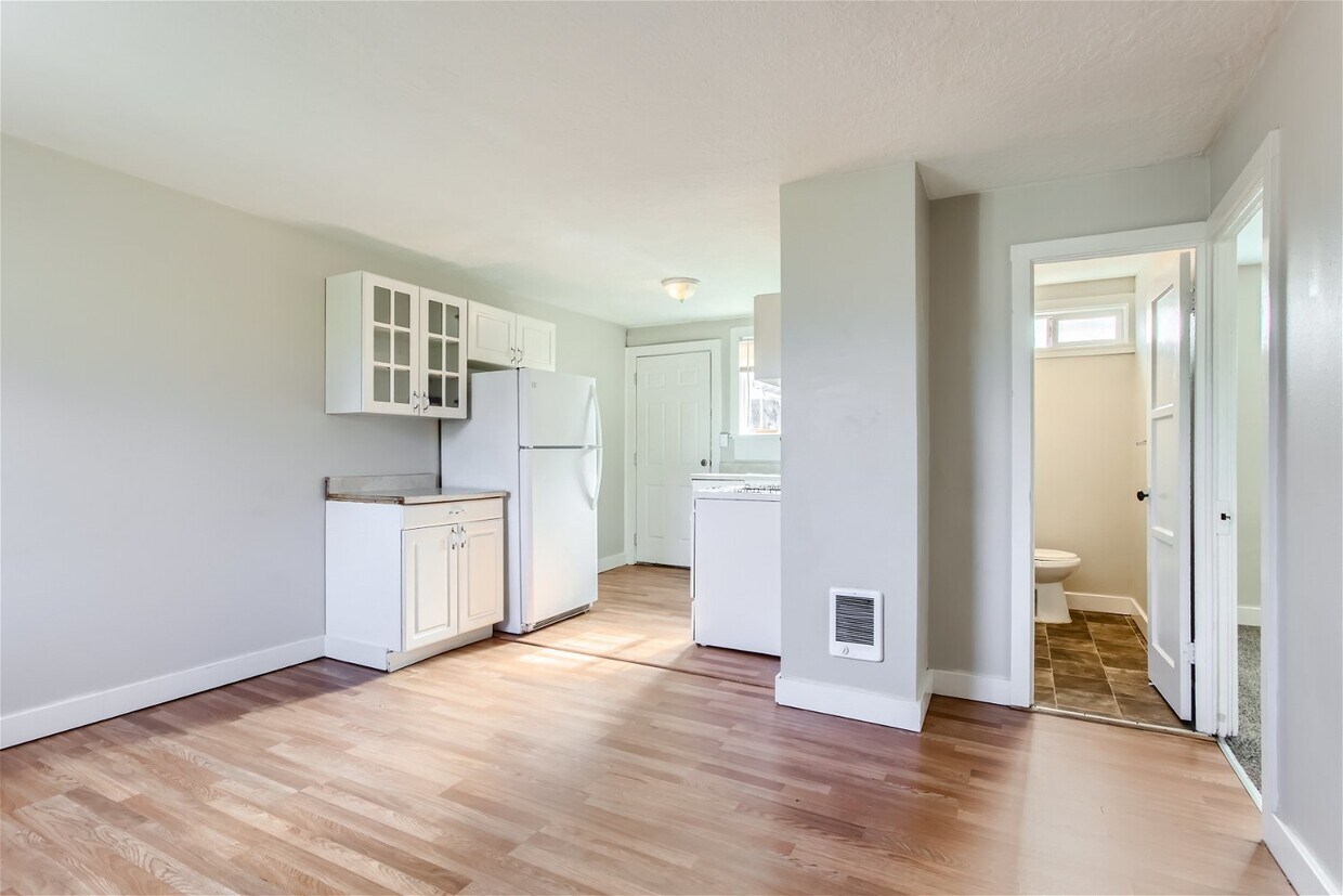 4740 NE 99th Ave Unit 2, Portland, OR 97220 Room for Rent in Portland, OR