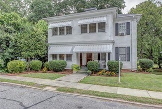 Building Photo - 506 S Lee St
