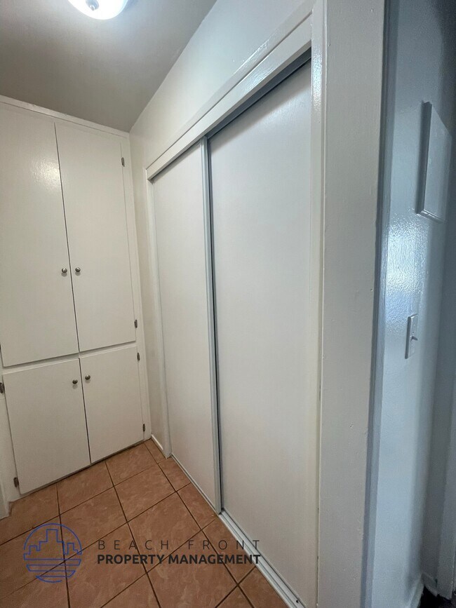 Foto del edificio - 4217 Carlin Ave