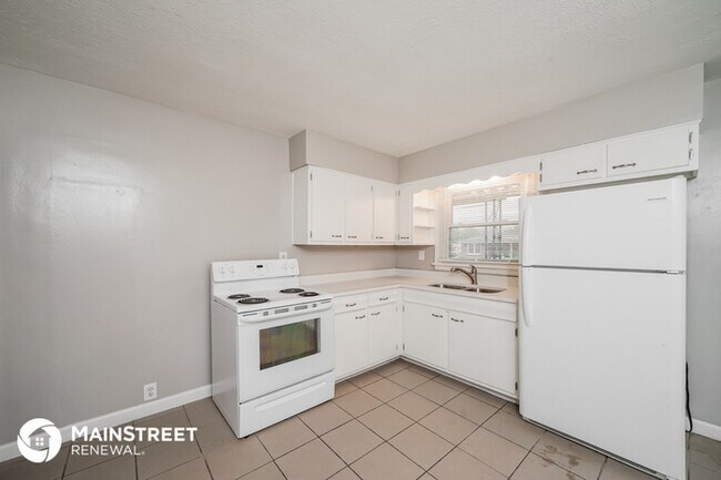 Foto del edificio - 2708 Benoch Ave