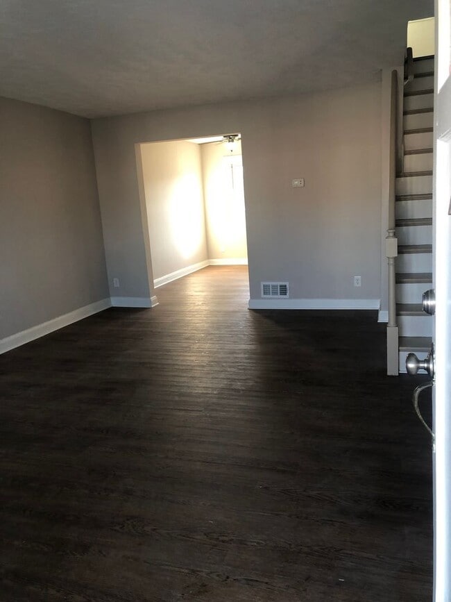 Building Photo - 3 Bedroom townhouse in Baltimore County Middlesex