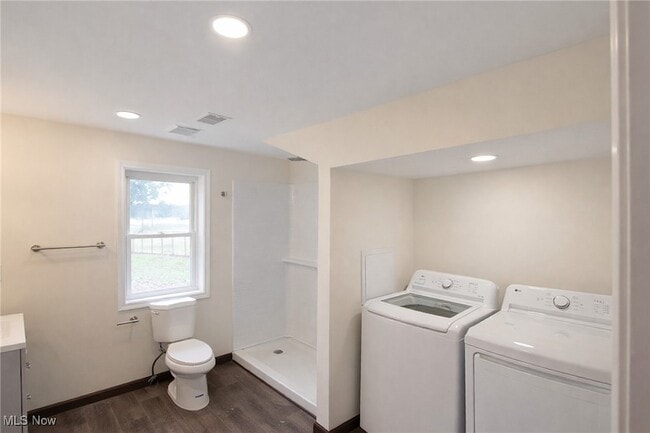 Foto del edificio - 7349 Tippecanoe Rd