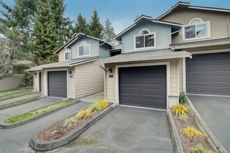 Building Photo - 4350 W Lake Sammamish Pkwy SE