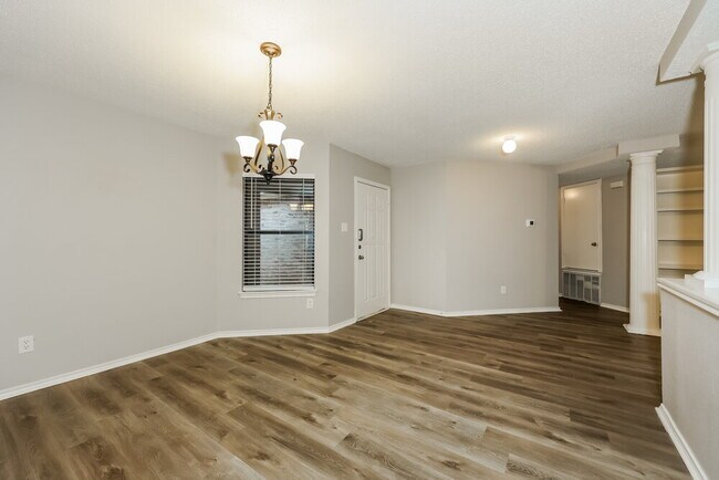 Building Photo - 6606 Beryl Dr