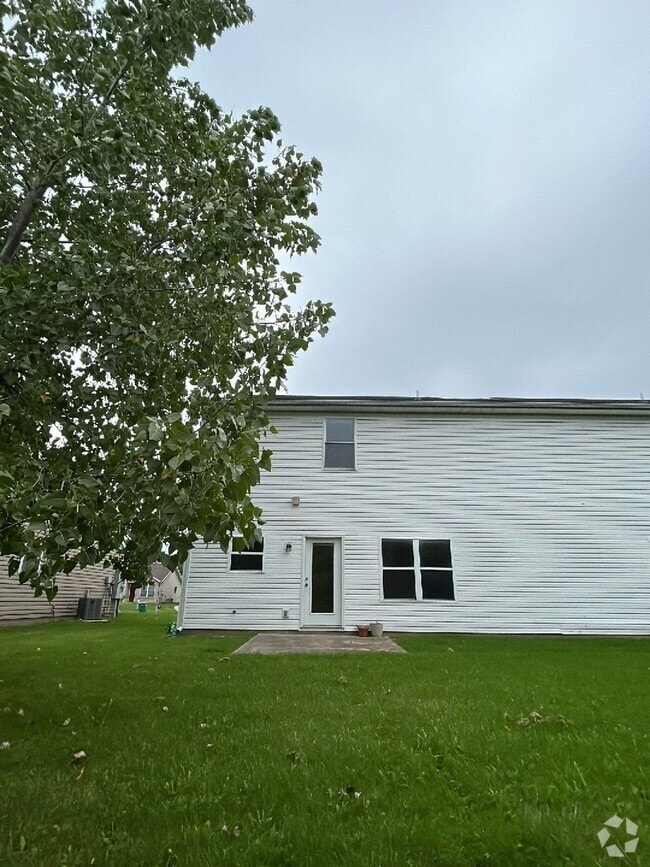 Building Photo - 3880 Ledyard St