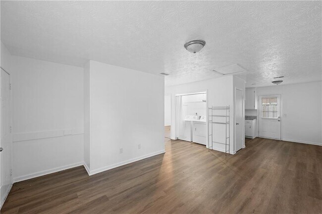 Foto del edificio - 1012 Davis St