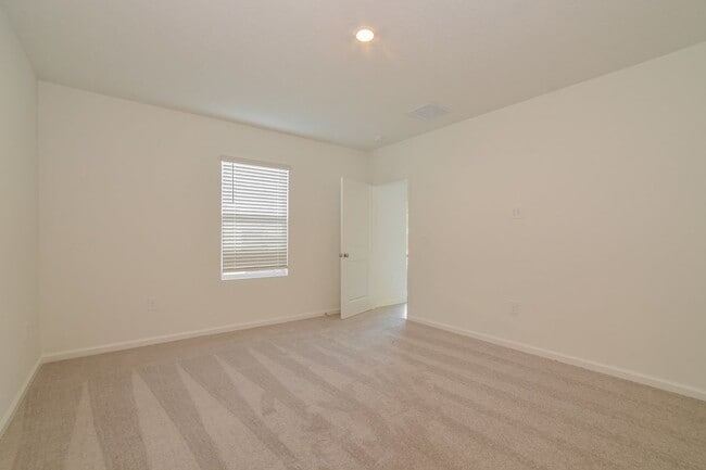 Foto del edificio - 1558 Jessica Blvd