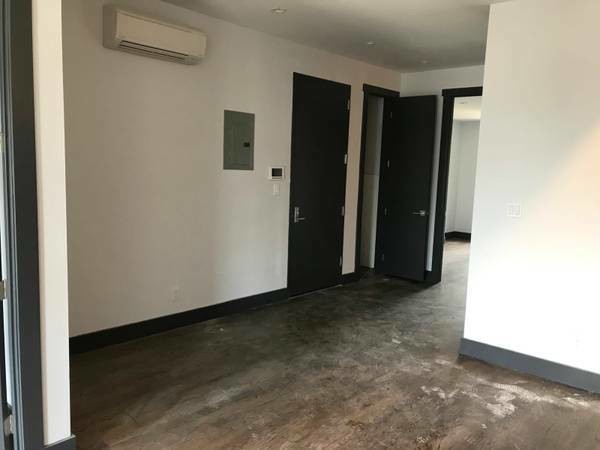 Building Photo - 21A Somers St