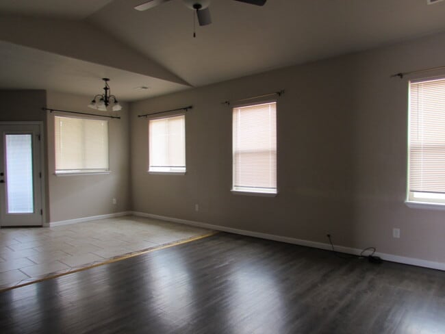 Building Photo - 2483 Terra Ave