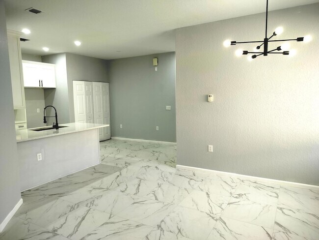 Foto del edificio - 826 Middleton Dr SW