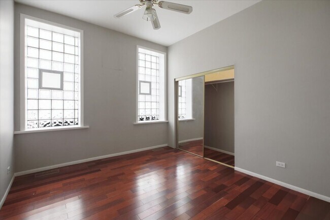 Foto del edificio - 1611 N Wood St