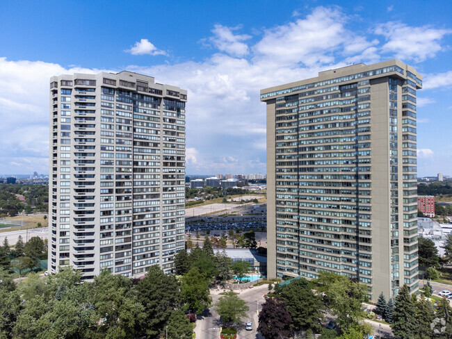 Building Photo - The Zenith