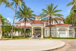 Foto del edificio - 3215 NE 184th St