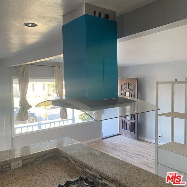 Foto del edificio - 1506 W 136th St